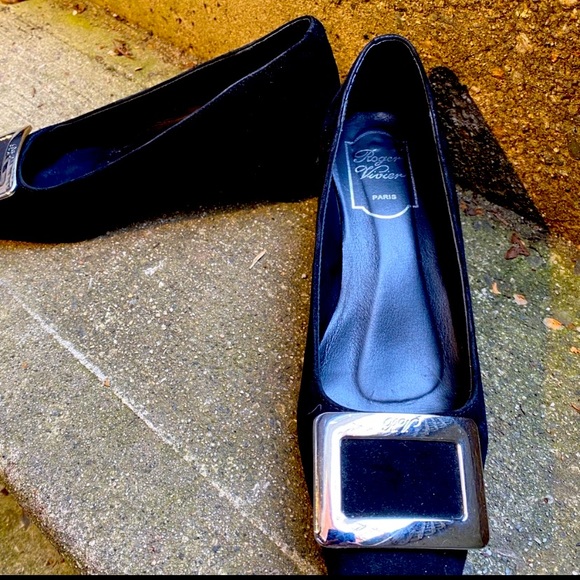 Roger Vivier - Picture 2 of 3